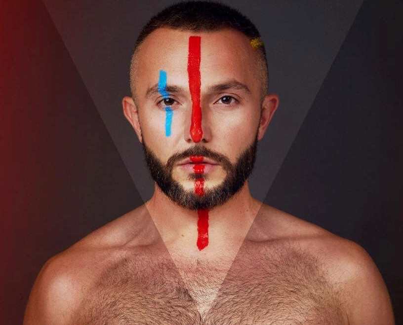 Image default