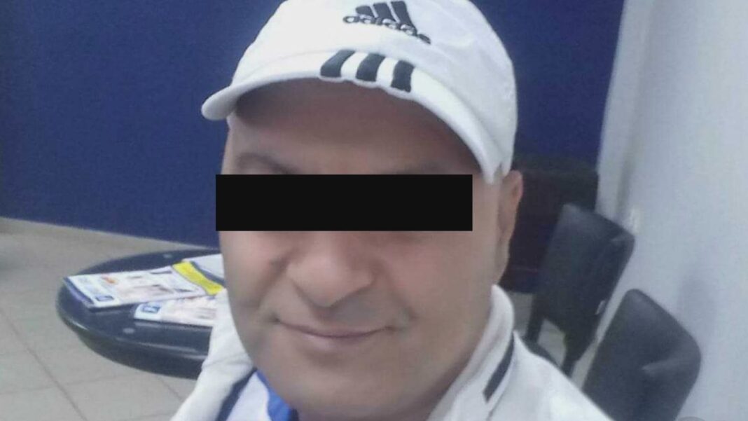 Image default