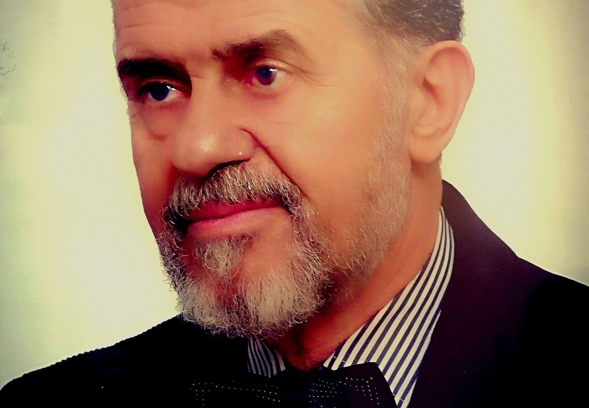 Image default